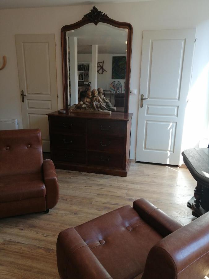 Logement Entier Spacieux Et Confortable A 1 H De Paris Courtenay  Exteriör bild