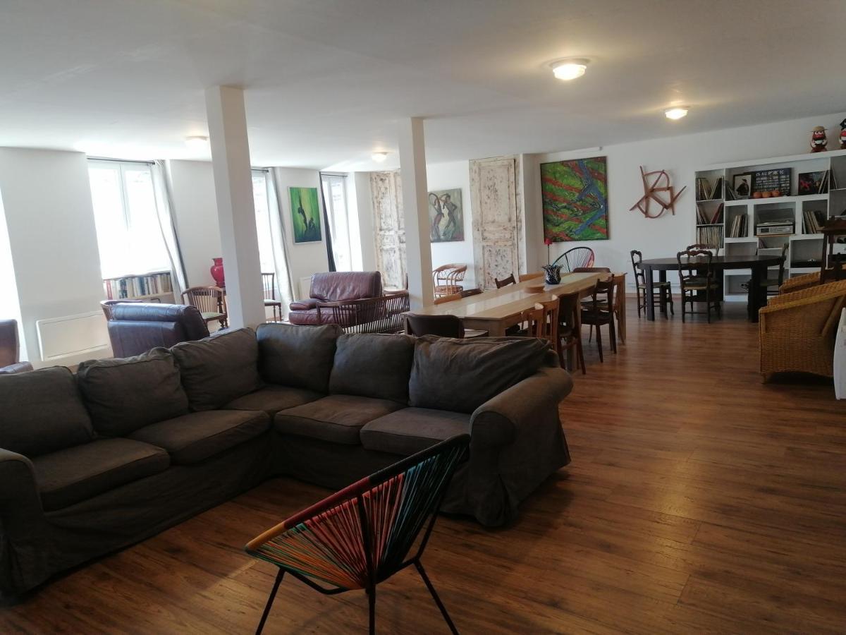 Logement Entier Spacieux Et Confortable A 1 H De Paris Courtenay  Exteriör bild