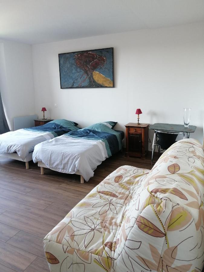 Logement Entier Spacieux Et Confortable A 1 H De Paris Courtenay  Exteriör bild