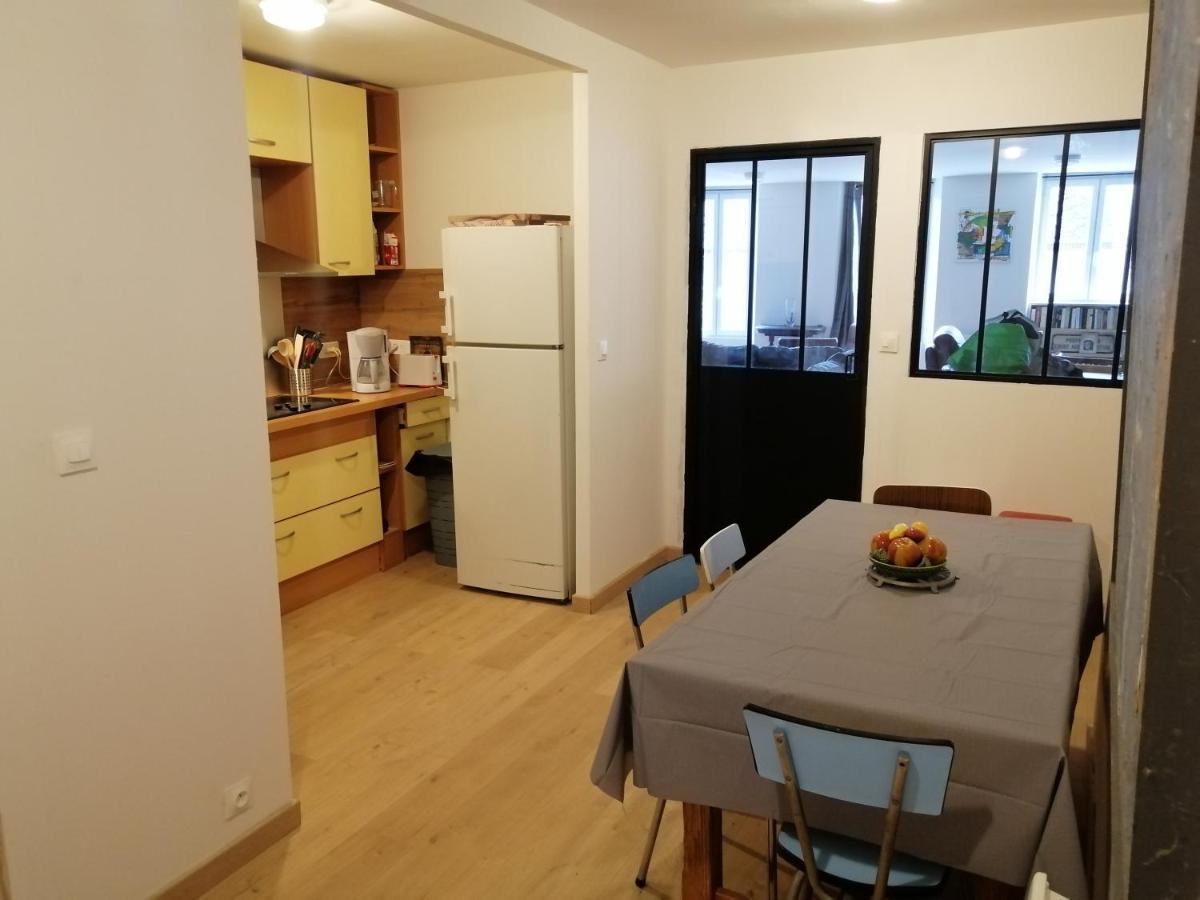 Logement Entier Spacieux Et Confortable A 1 H De Paris Courtenay  Exteriör bild